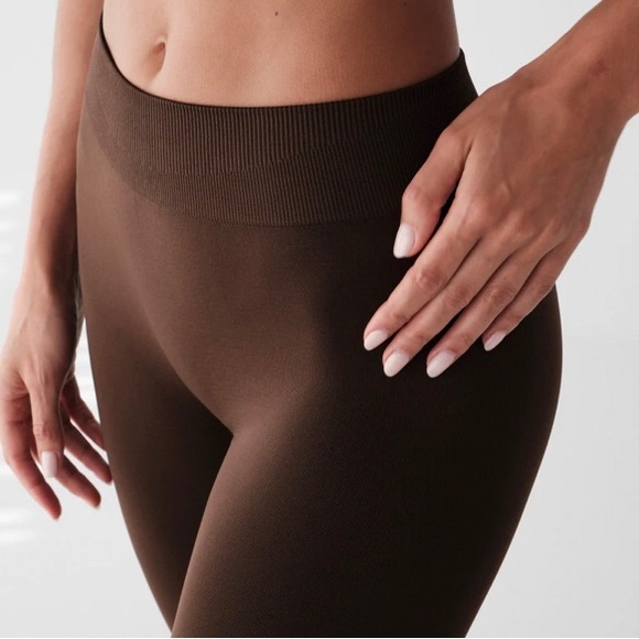 Elegant Chocolate Brown Women's Leggings - Picture 4 of 4